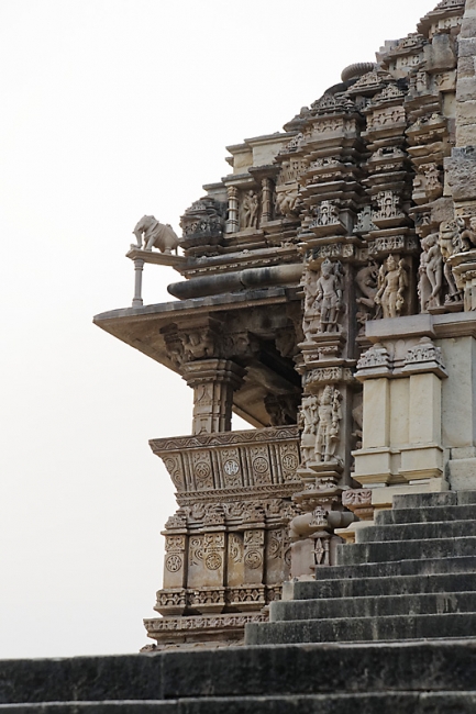 Khajuraho-Varmara temple-002
